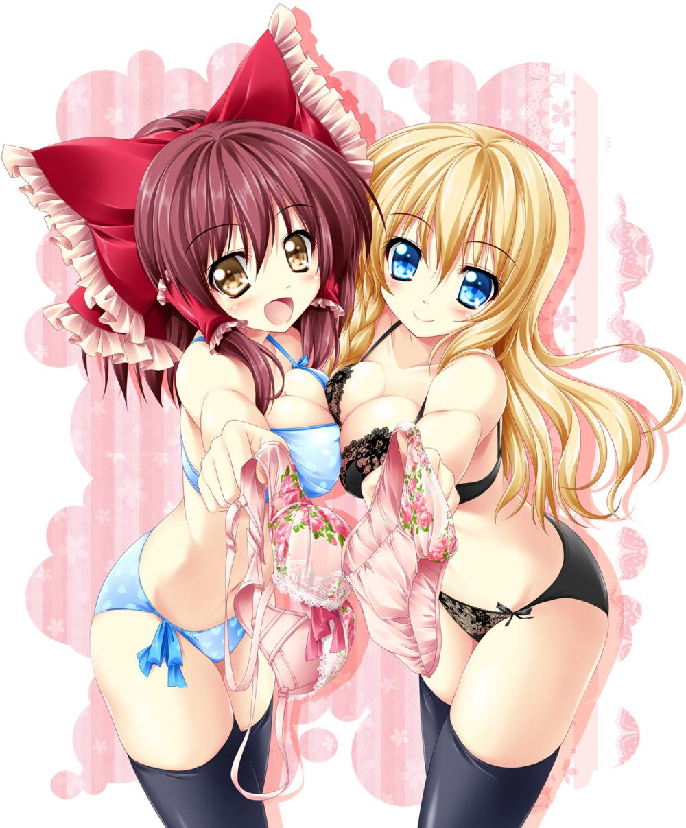 hakurei-reimukirisame-marisa